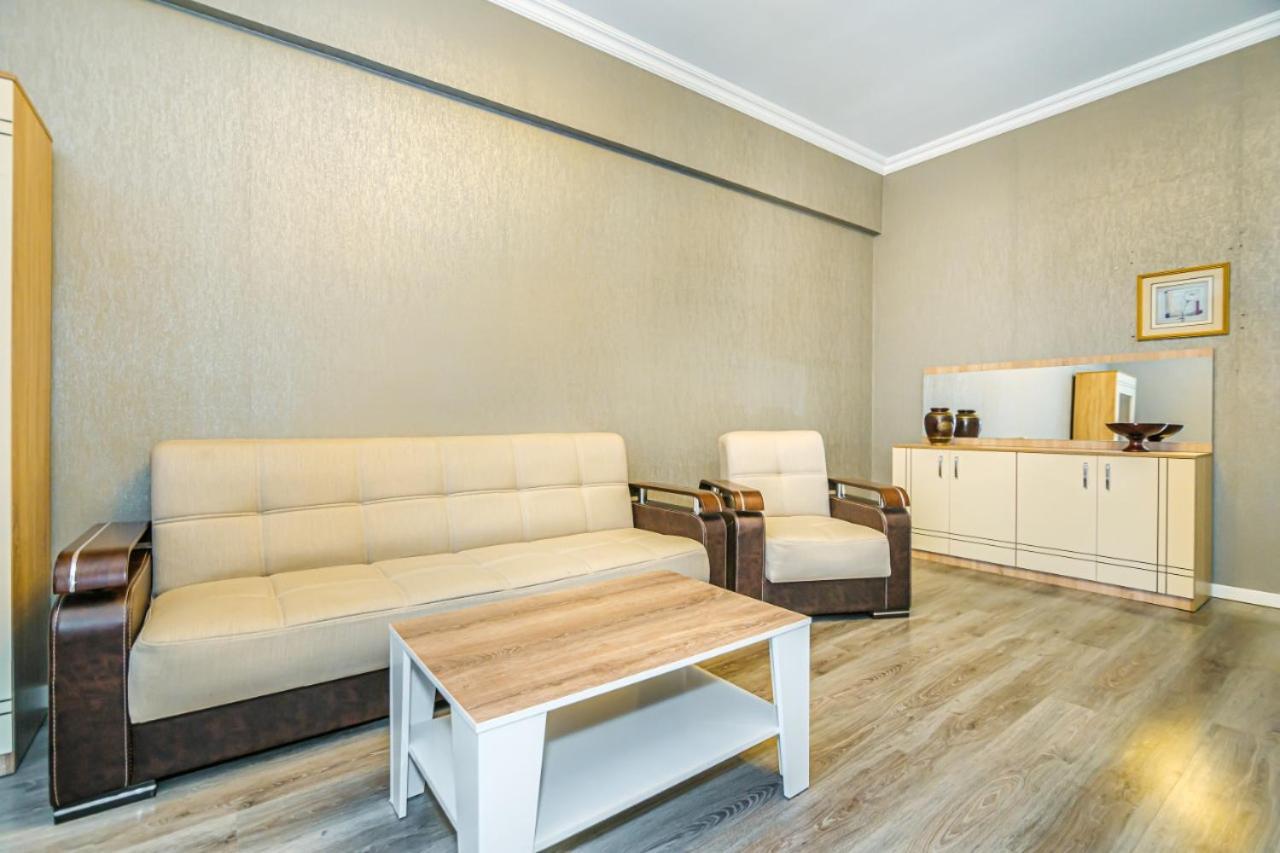 M Estate 1 Room Targovu Bakü Dış mekan fotoğraf