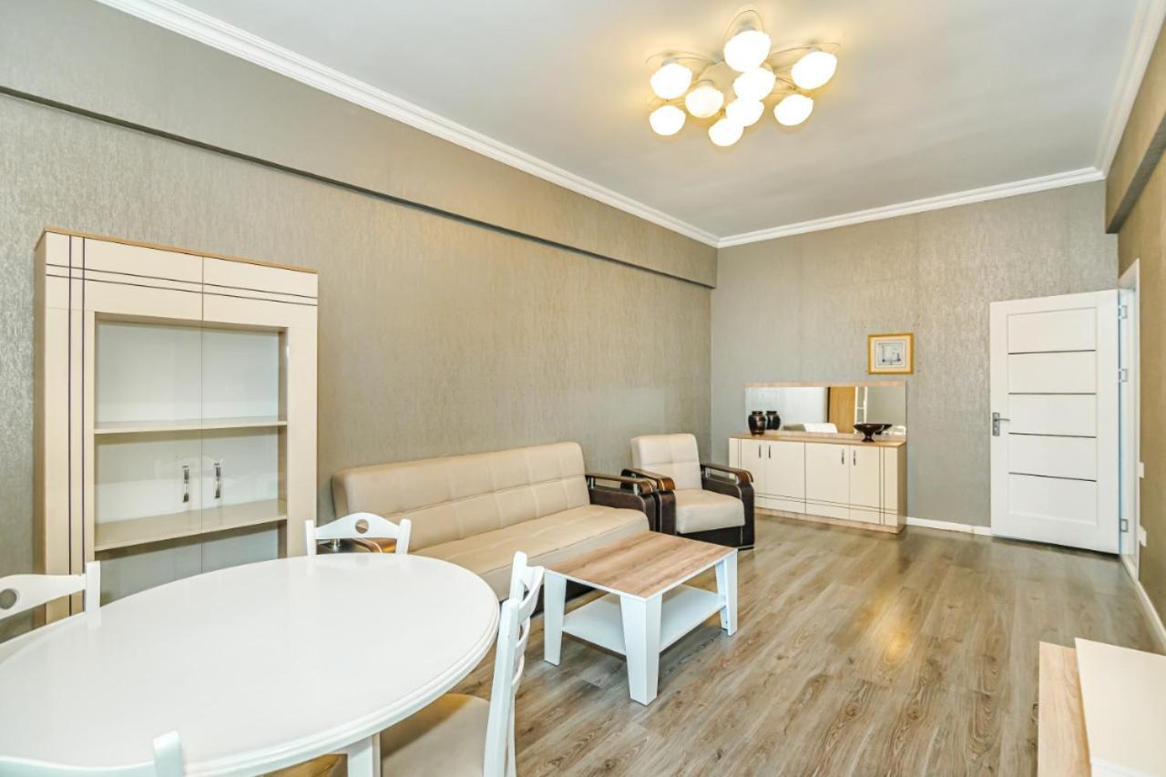M Estate 1 Room Targovu Bakü Dış mekan fotoğraf